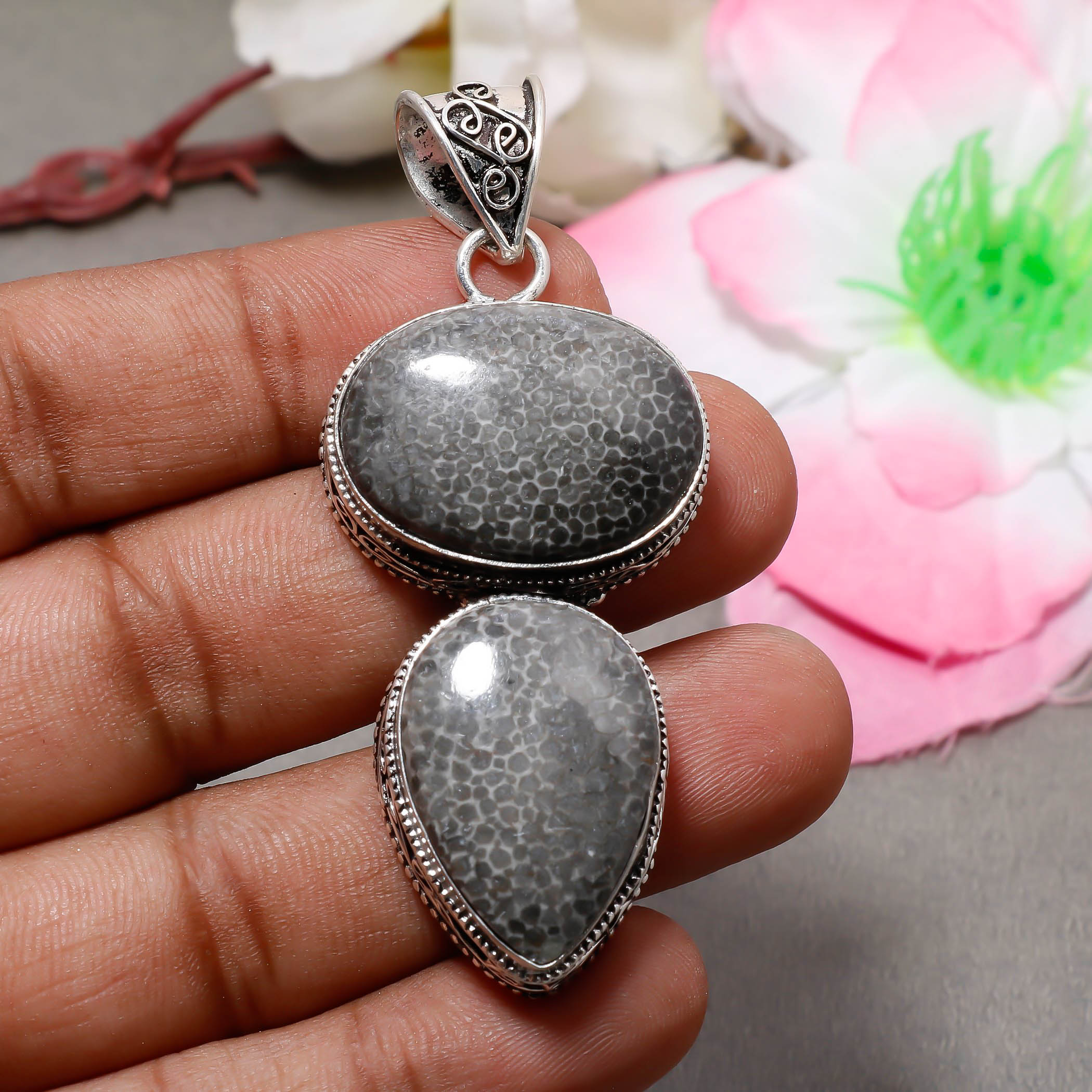 

Stingray Coral Gemstone 925 Sterling Silver Boho Jewelry Antique Pendant