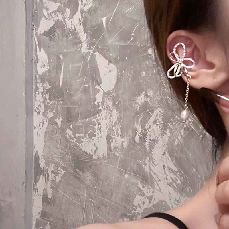 Cercei clip cu franjuri din cristal artificial roz, super zână, dulci și cool, fluture vânt fără piercinguri în urechi, clipsuri pentru osul urechii, cercei premium.