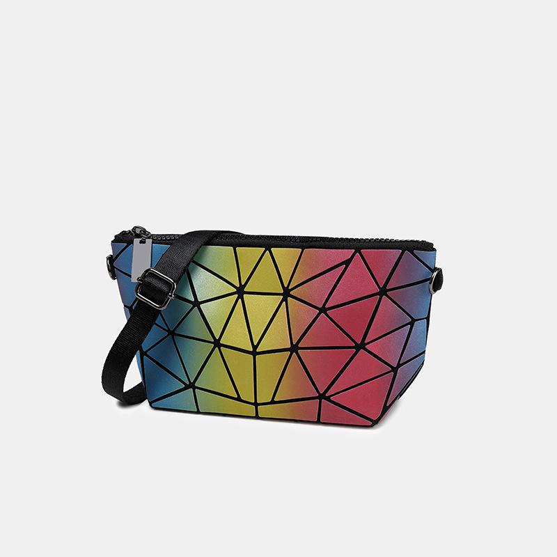 Dámská letní taška Xiaoxiangfeng 2021 New Lingge Chain Bag Street Fashion taška na jedno rameno Messenger Bag
