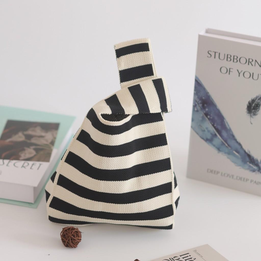 Trendy Knit Bucket Bag For Women Soft And Spacious Tote Bag With Eye-catching Patterns Ideal For Daily Wear And Gifts