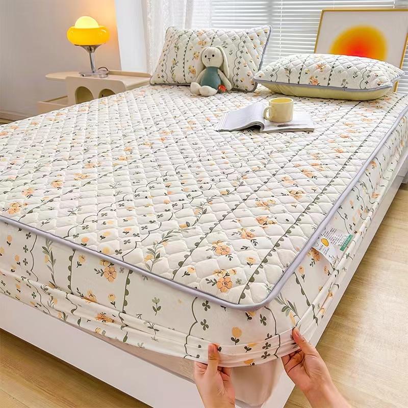 Soft Brushed Thicken Quilted Mattress Cover Breathable Anti-mites Al-inclusive Queen Size Bed Cover Not Included Pillowcase