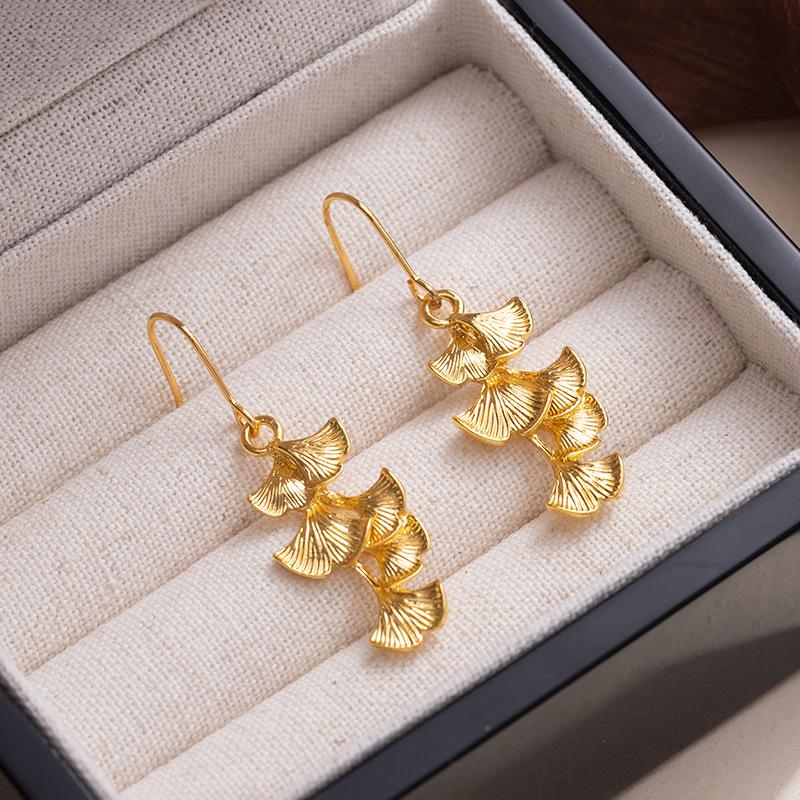 New Chinese Style Versatile and Fashionable Ginkgo Leaf Earrings for Women