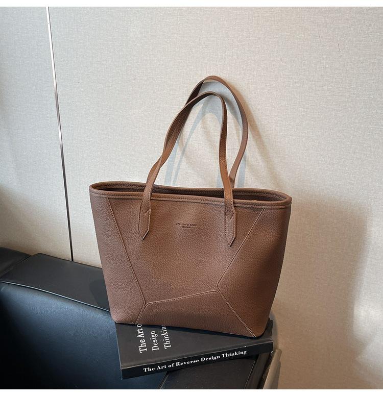 Large Capacity Bag Women's Summer 2025 New Simple and Versatile Shoulder Bag Popular Tote Bag