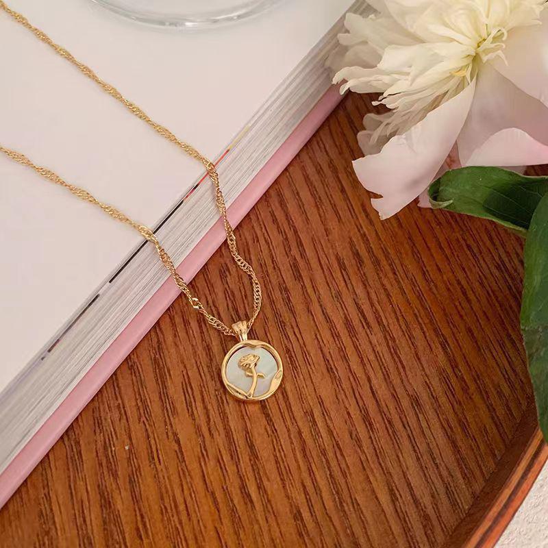 High Sense Korean Style Rose Flower Pendant Necklace Light Luxury Clavicle Chain For Women Jewelry Wedding Banquet Party Gift