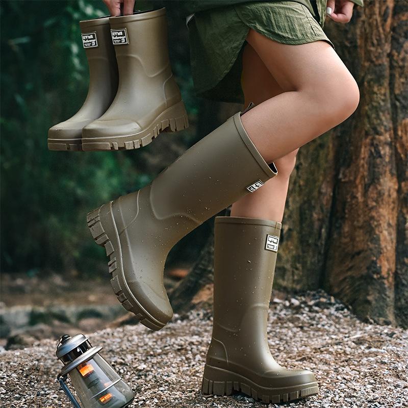 Fashion Fashionable Rain Boots for Women Thick Soles Versatile Korean Version Non-slip Wear-resistant, Casual Adult Outdoor Rubber Shoes