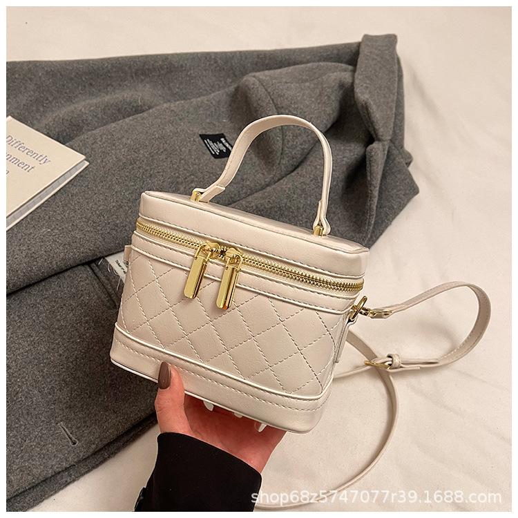 Premium Sense Box Bag Women's Versatile 2025 New Autumn and Winter Fashion Shoulder Messenger Bag Women's Portable Bucket Bag