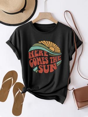 Women's HERE COMES THE SUN Graphic Print T-Shirt - Short Sleeve Crew Neck Casual Top with Vibrant Sunrise Design