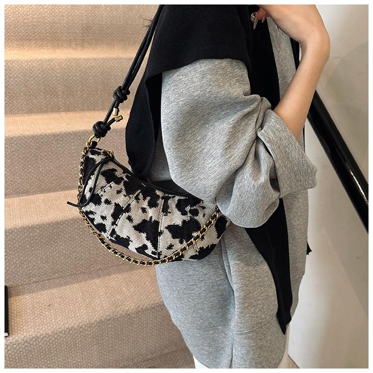 Cow Pattern Bag Women's Large-capacity New Autumn and Winter Niche Casual One-shoulder Crossbody Commuter Dumpling Bag