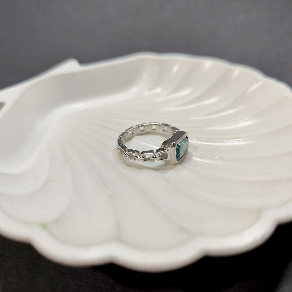 Серебряное кольцо с топазом Лондон Блю 1.475ct, вес изделия 3,51 гр (2174158)