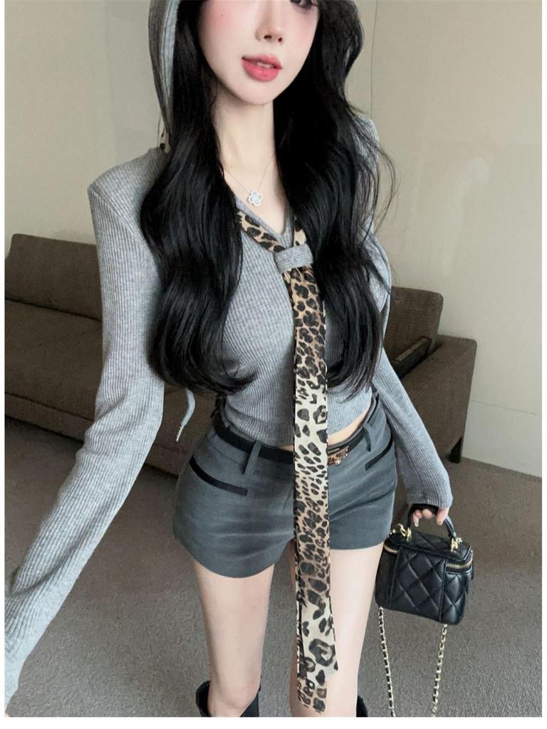 V-neck Leopard Print Tie Patchwork Long-sleeve Top for Women - Autumn Hooded Collarbone Style