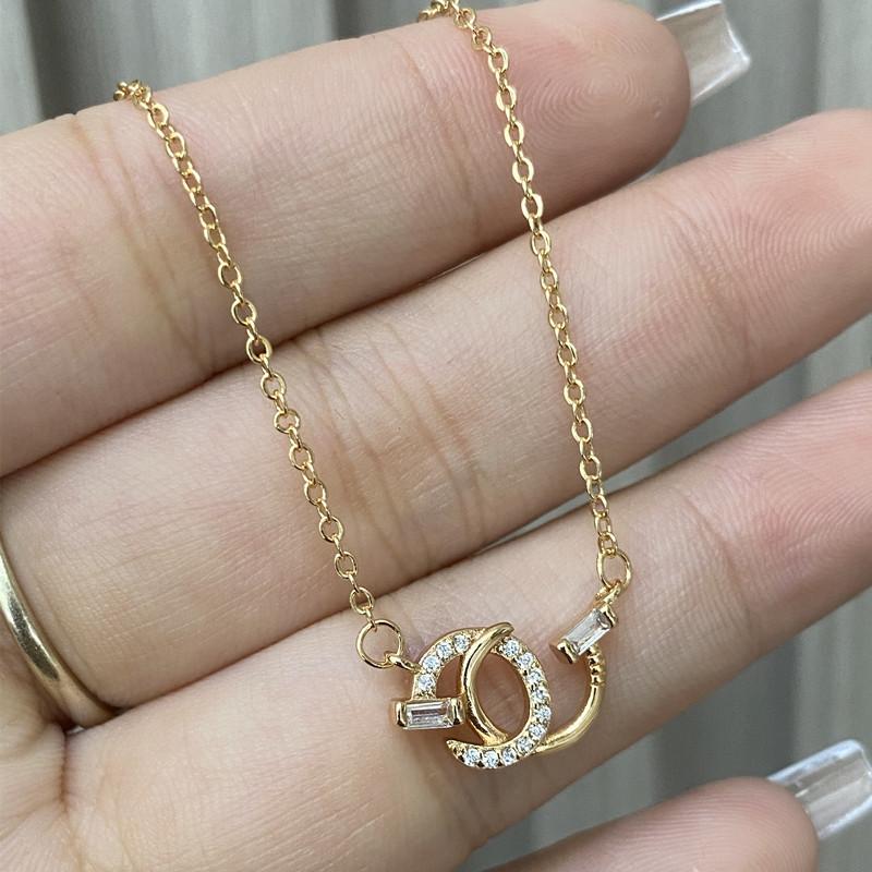Seiko Mobius interlocking necklace gives birth to a sexy collarbone chain