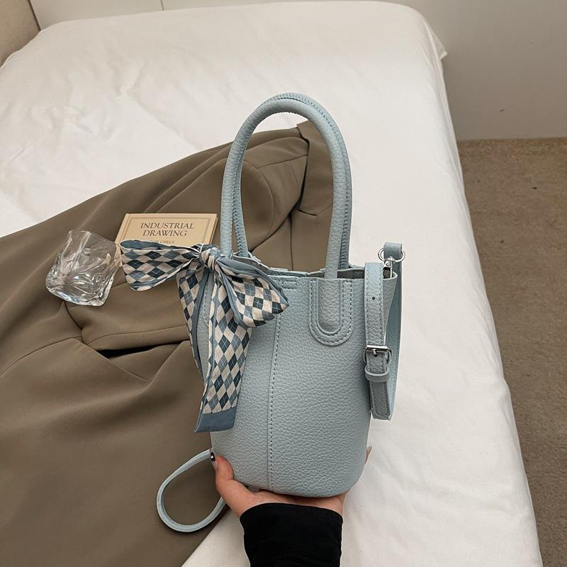 The Popular Small Bag for Women In Summer Are Crossbody Bag and Hand-held Bucket Bag