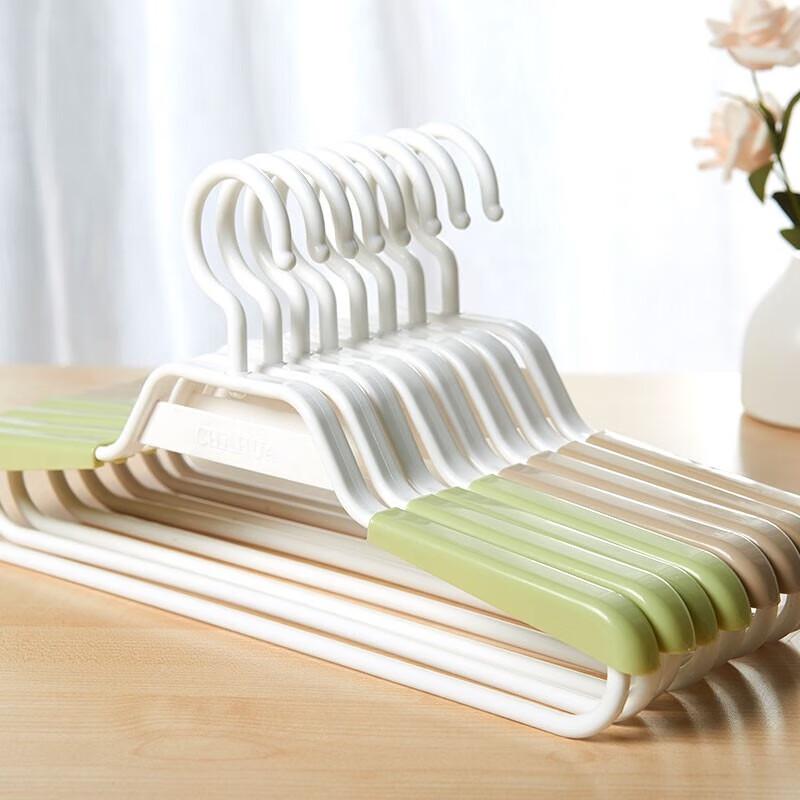 Chahua Retractable Wide Shoulder Hangers