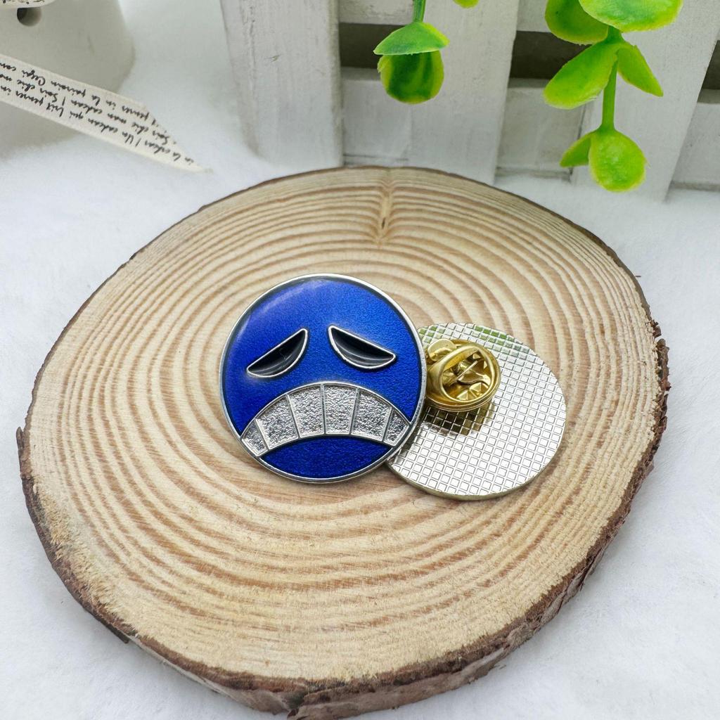 One Piece Whitebeard & Fire Fist Ace Rotating Brooch Necklace & Hat Cosplay Accessories