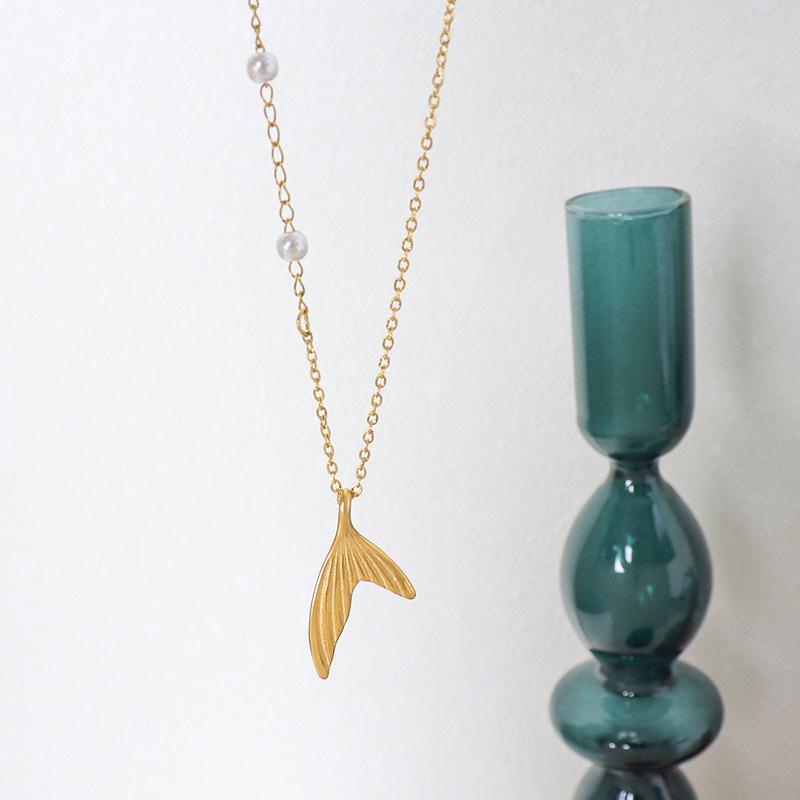 

Elegant French Freshwater Pearl Fishtail Pendant Necklace: Versatile, Trendy Jewelry for Women
