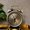 Vintage Kovové Stolní Hodiny Minimalistické Retro Budíky Mechanické Stolní Hodiny Natahovací Pokoj Elegantní Ozdoby Stolní Dekorace a Doplňky