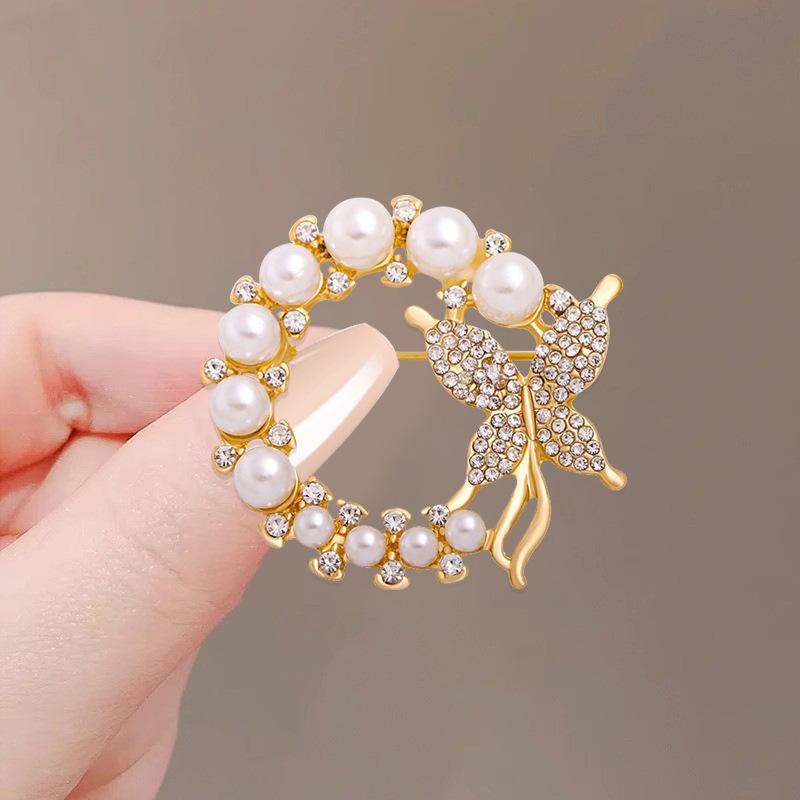 New Alloy Brooch High-end Sense Niche Women Spot High-end Pin Coat Suit High-end Versatile Corsage