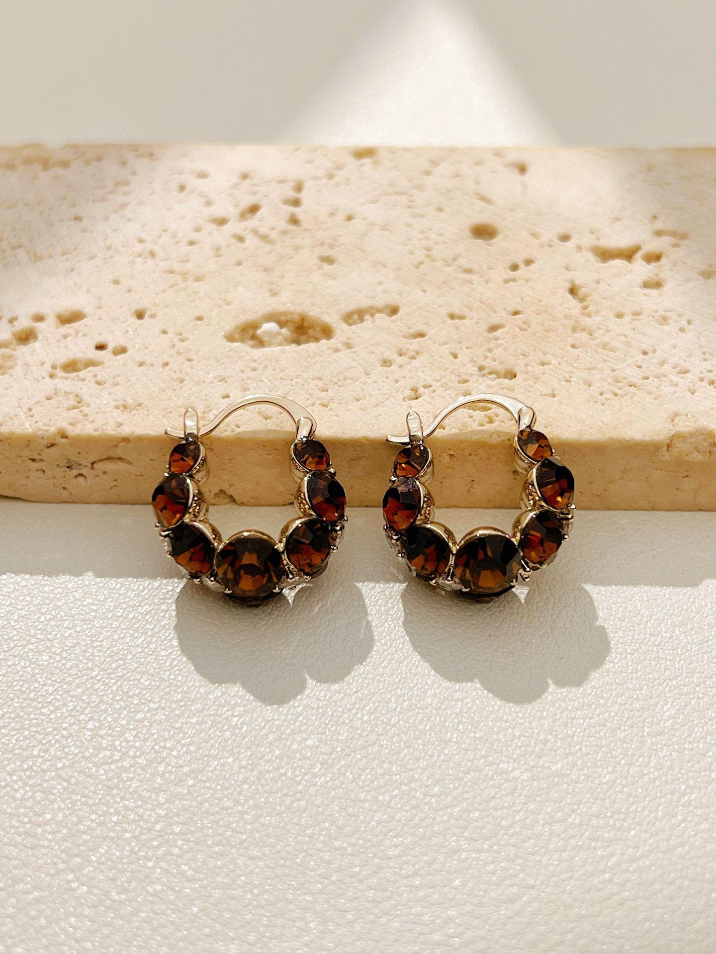 High-end Fashionable Brass Ear Buckles, a Light Luxury Style Accessory