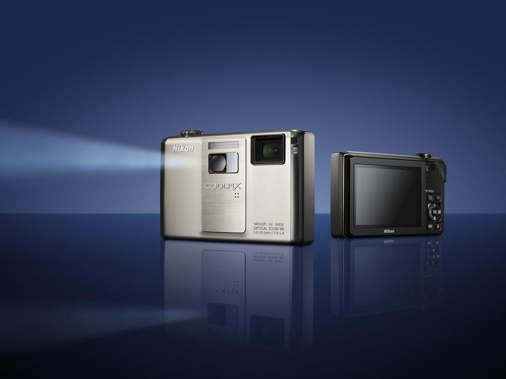 Nikon COOLPIX S1000pj Digitalkamera Silber, (S1000pjSL)