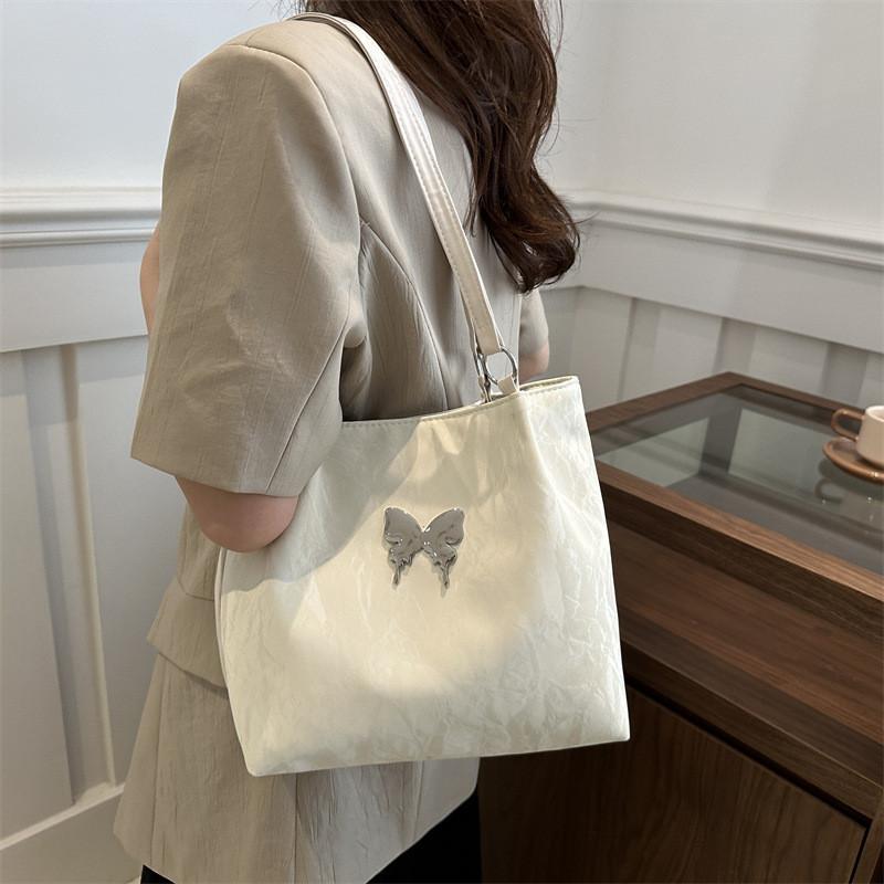Stylish Commuter Women's Large Capacity Tote Bag 2024 Trendy Spring Fashion Handbag