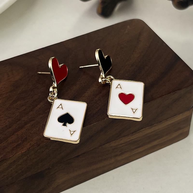 European and American Fashion Creative Jewelry Playing Card Heart Necklace with Spade Heart Pendant Earrings