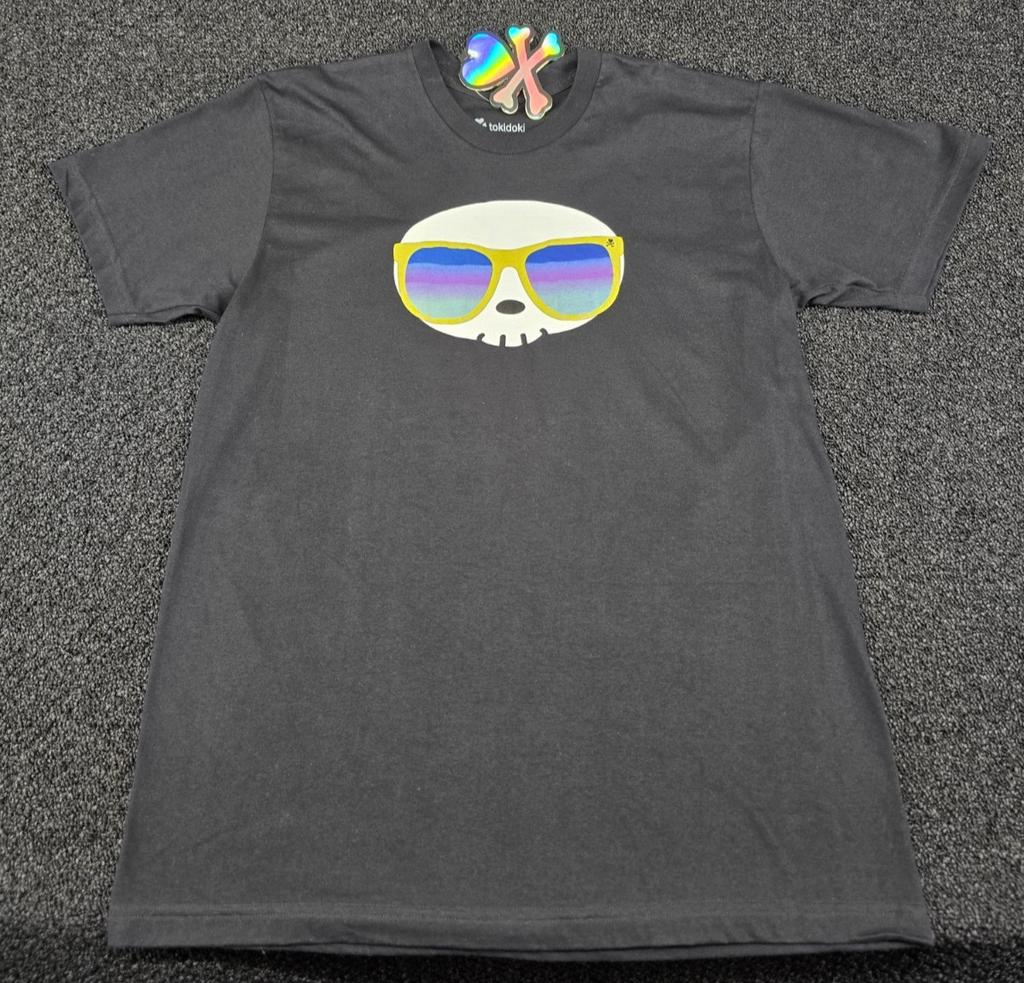 NWT Tokidoki T-Shirt Größe L Schwarz Totenkopf Sonnenbrille Stern Knochen