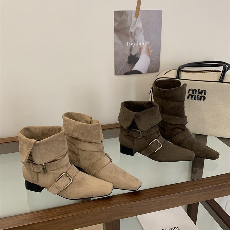 2025 Korean version of the new niche design retro French short boots small square head western boots suede medium boots women's boots