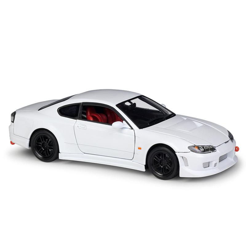 Welly 1/24 Nissan Silvia S15 Alloy Sports Car Model Diecast Metal Racing Vehicles Car Model Simulation Collection Kids Toys Gift