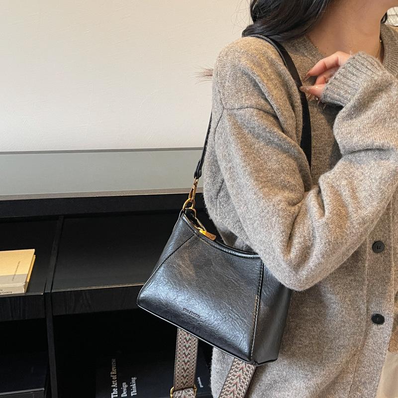 Maillard Bag Women's 2025 New Autumn and Winter High-end Sense Niche Fashion Versatile Messenger Bag Large-capacity Bucket Bag