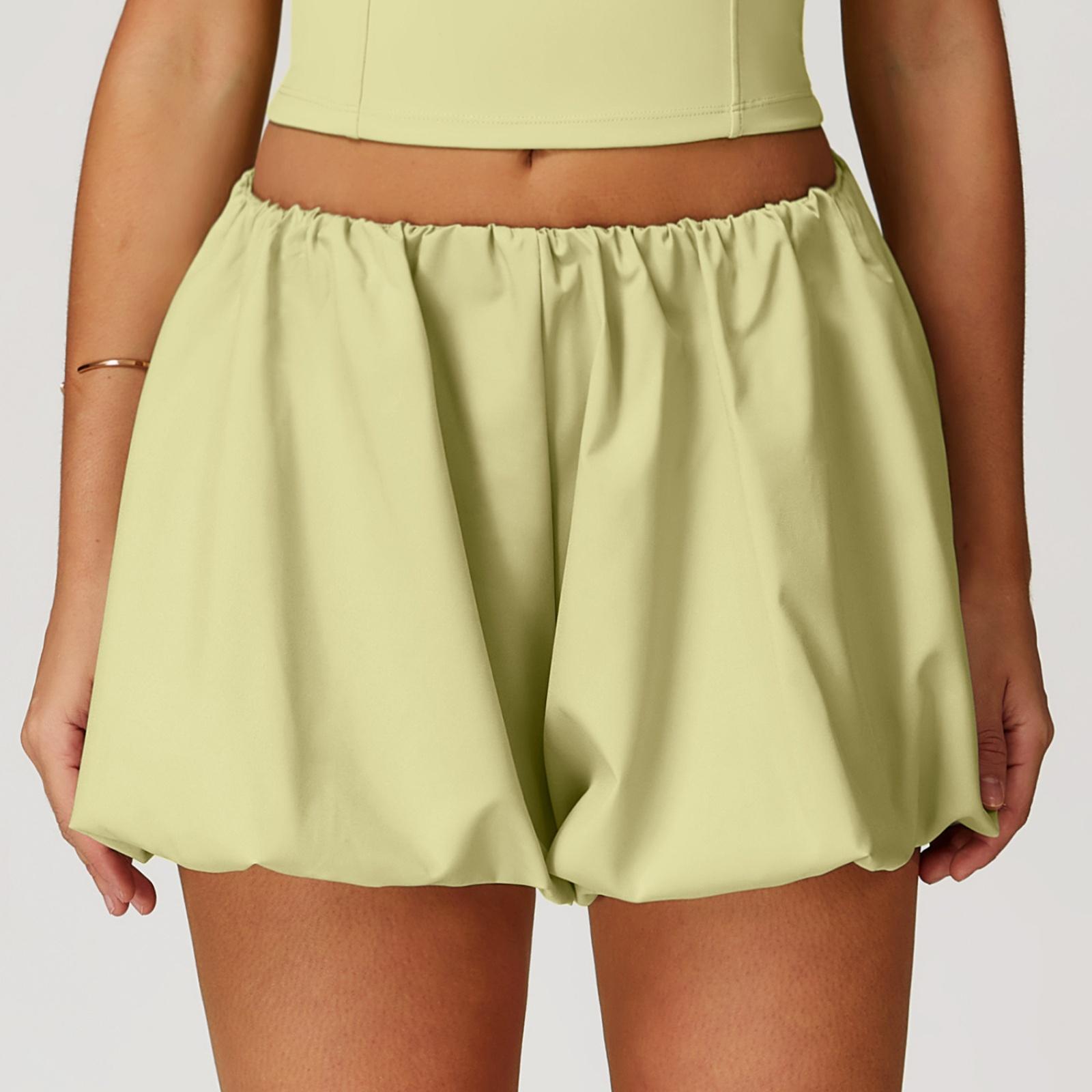 Women’s Ruched Casual Shorts Loose Fit Elastic Waistband Lightweight Fabric Fashionable Design for Everyday Wear XL