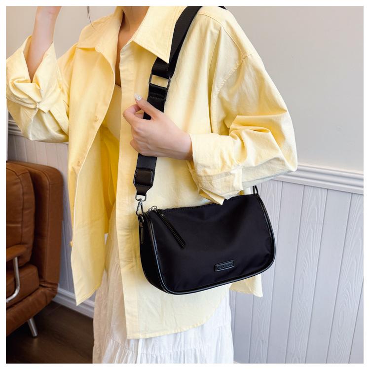 Popular small bags women's bags autumn new simple and versatile broadband shoulder messenger bag canvas pillow bag tide