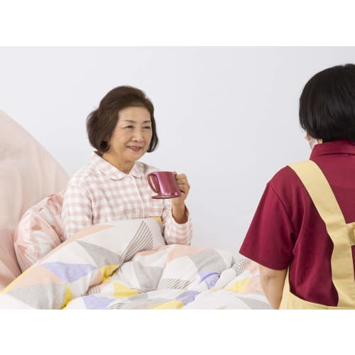 Lcup2 (Lcup Two) Made in Japan, Easy to Drink, Spill-Free L Cup, Red, 11.4 x 12.1 cm