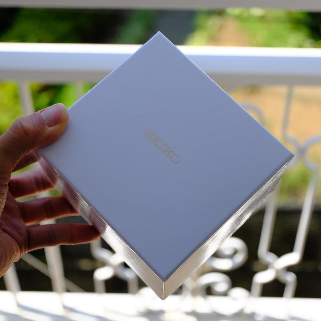 [USED] SEIKO White Square Package Genuine Box