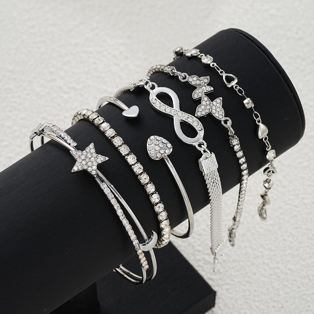 Elegant Sparkling Rhinestone Bracelets Set for Women Butterfly Heart Infinity Star Designs Open Bracelet Daily Wear Jewelry Gift