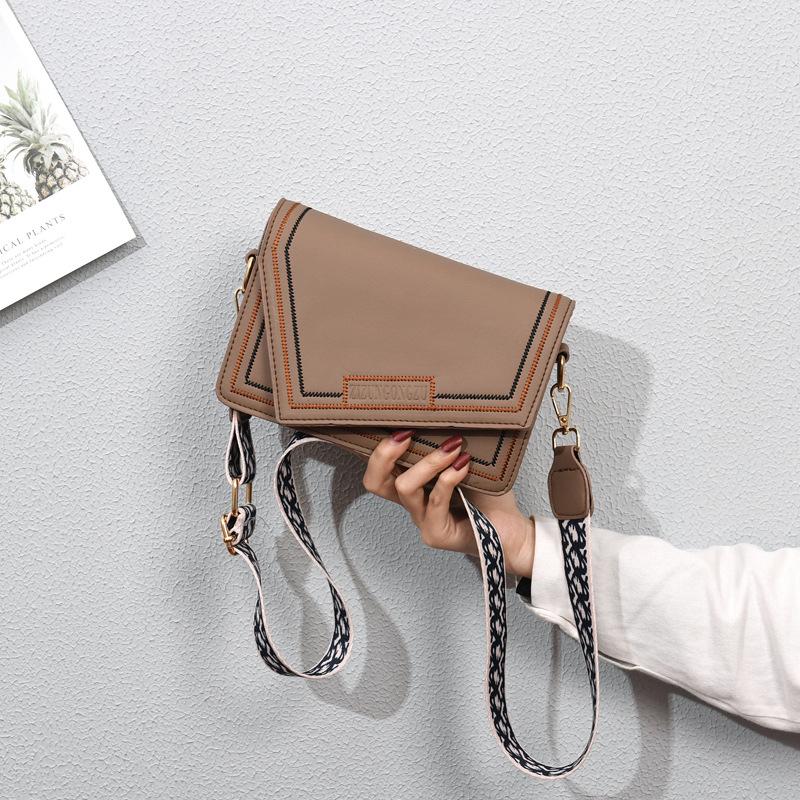 Latest High Appearance Level Trendy Style Shoulder Bag Small Trendy Compact Square Bag High-grade Design Crossbody Bag Female .