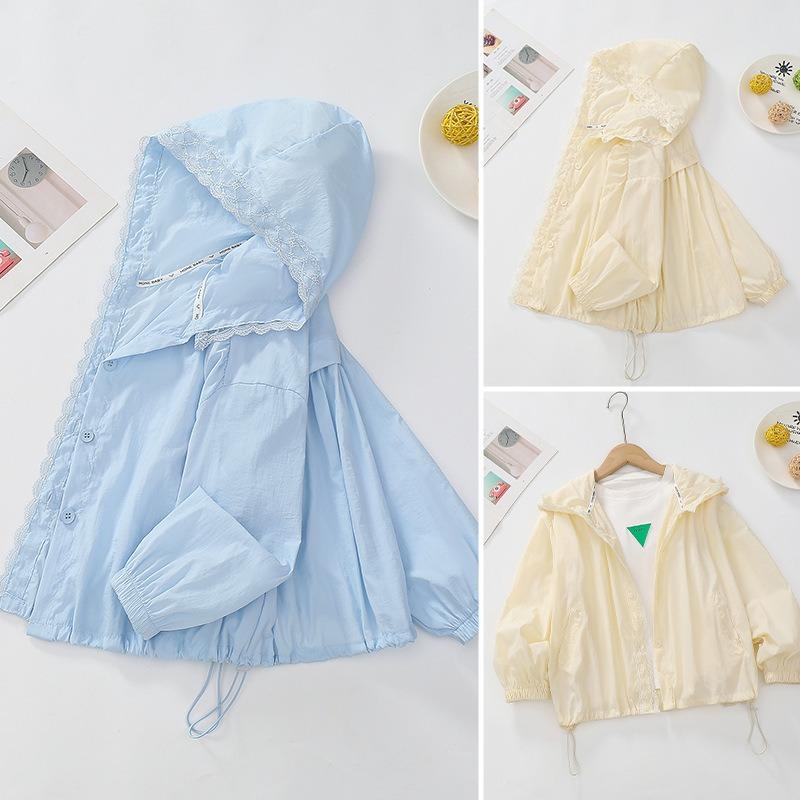 Leichte, atmungsaktive Kapuzenjacke mit Spitzenbesatz und UV-Schutz für Mädchen und Kinder