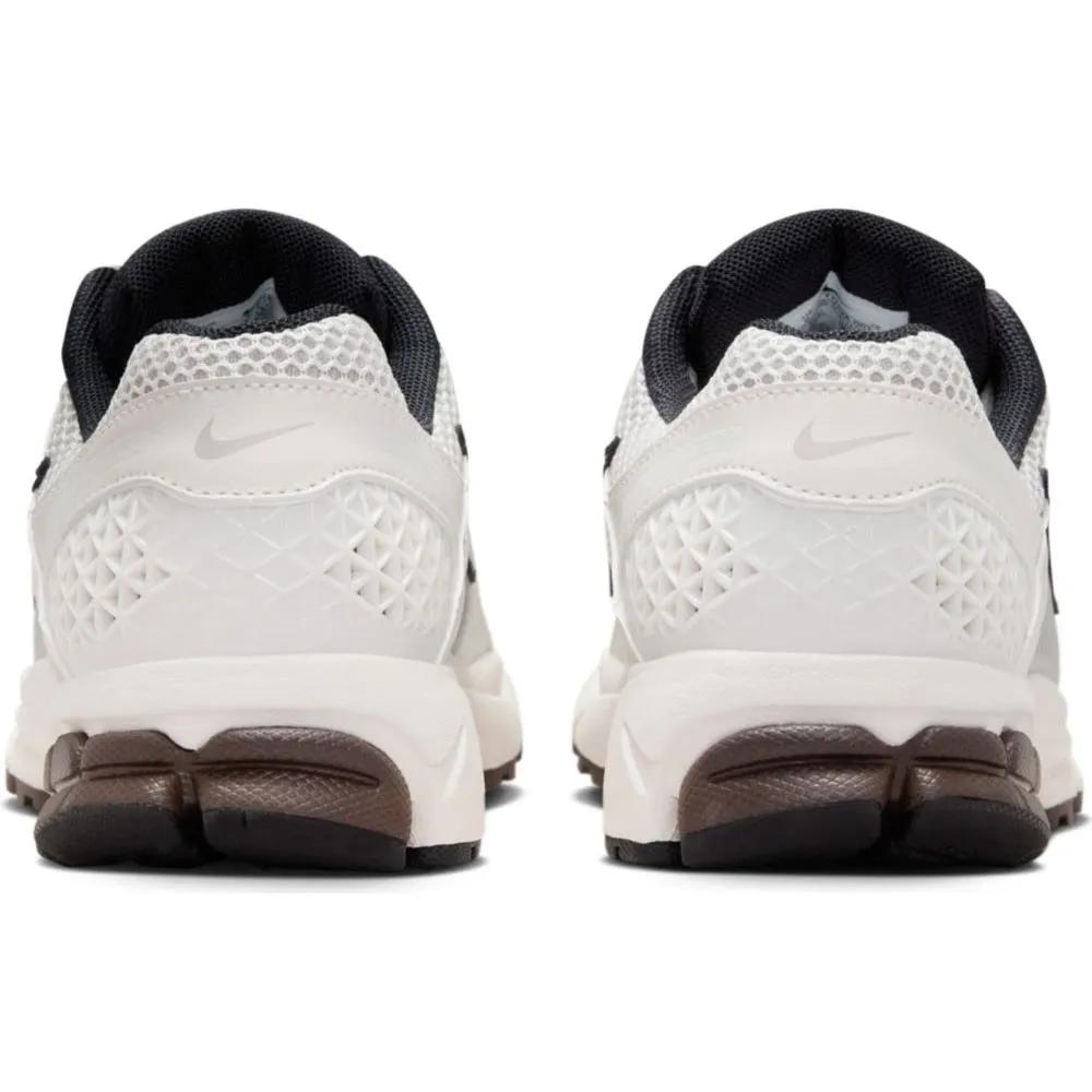 Nike Кросовки Zoom Vomero 5