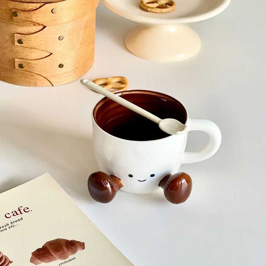 Handgekniffene Füße Keramik-Kaffeetasse, Kreative Keramik-Hochwertige Tasse, Getränkebecher, Milchbecher, Geschenk für Freundinnen Trinkgeschirr