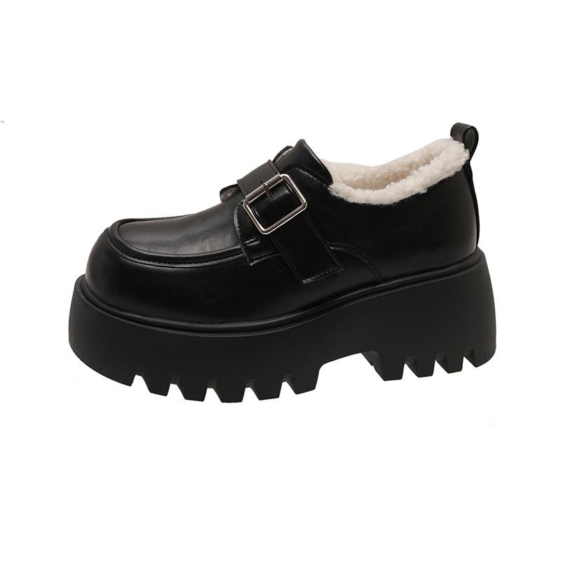 

Autumn and winter Maillard thick-soled velvet warm women s small leather shoes lazy cotton shoes women 35