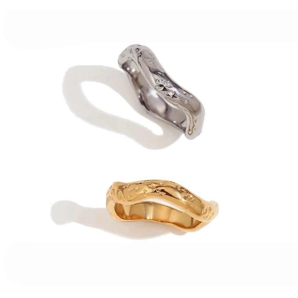Minimalist Wave Shaped Women's Ring with Simple Line Design, Versatile and Stylish Jewelry Ring for Daily Use.