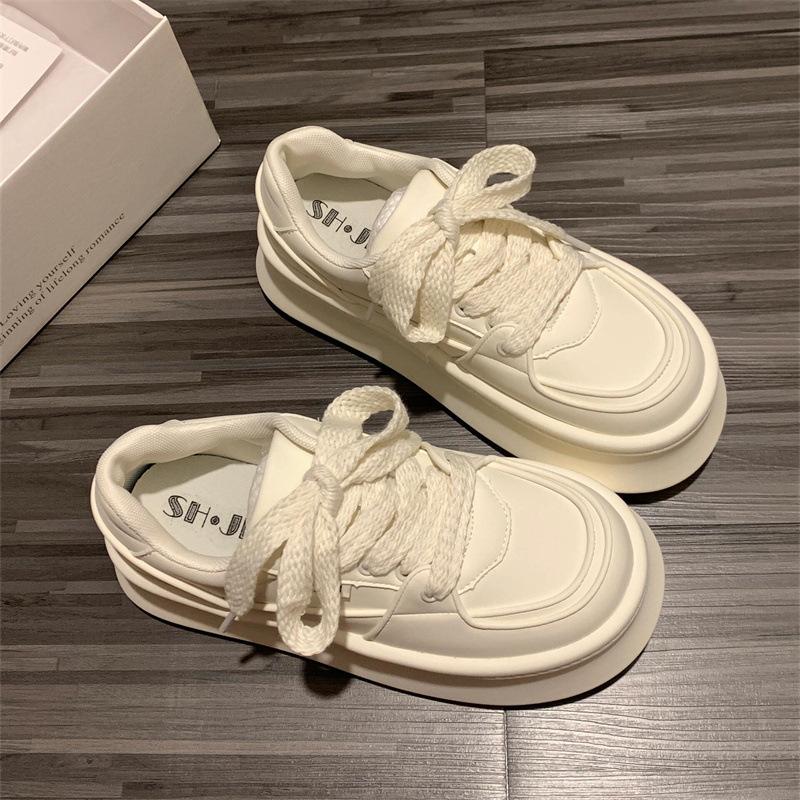 Fashion Thick Soled Height Increasing White Shoes for Women Popular Sponge Cake Casual Sports Board Shoes Big Toe Bread Shoes