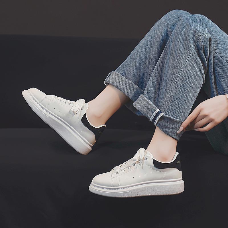 Luminous McQueen Little White Shoes for Women and Men 2 New Student Board Shoes for Couples Breathable Sports and Leisure Shoes Tide