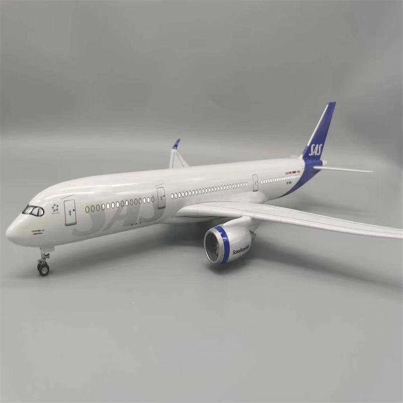 Model Plane 1:142 Scale A350-900 SAS Airplanes Model 47CM Scandinavian Airlines Aircraft Diecast for Aviation Enthusiasts Gift