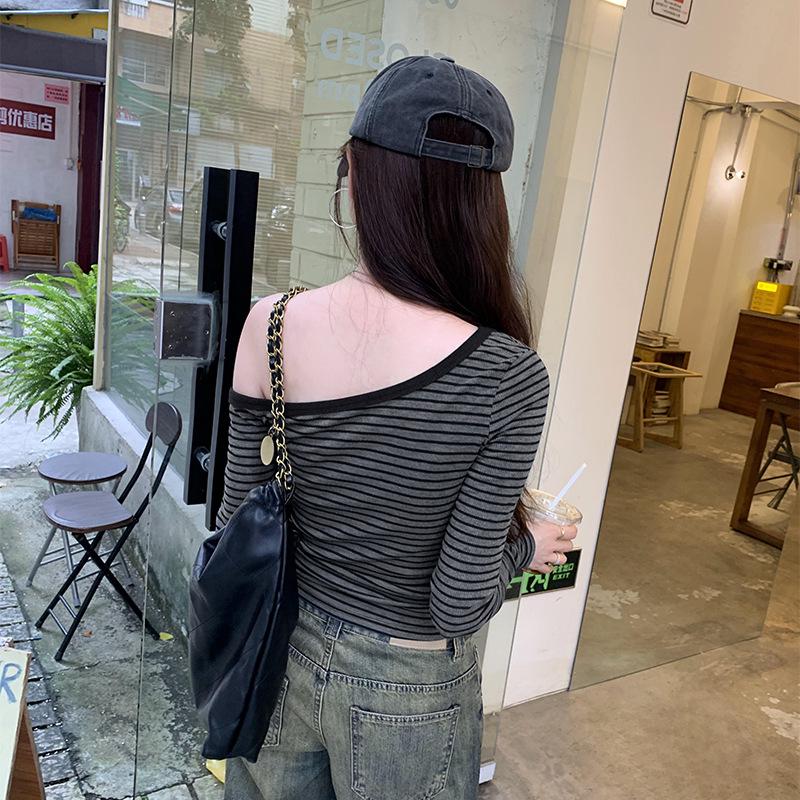 Chic Gray Striped One-Shoulder Long-Sleeve T-Shirt - Women's Autumn Korean Style Slim Fit Off-Shoulder Top