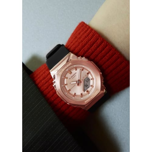 Casio G-Shock Mid-Size Watch, Metal Covered, Made with Environmentally Friendly Materials, GM-S2110PG-1A4JF, Women's, Black