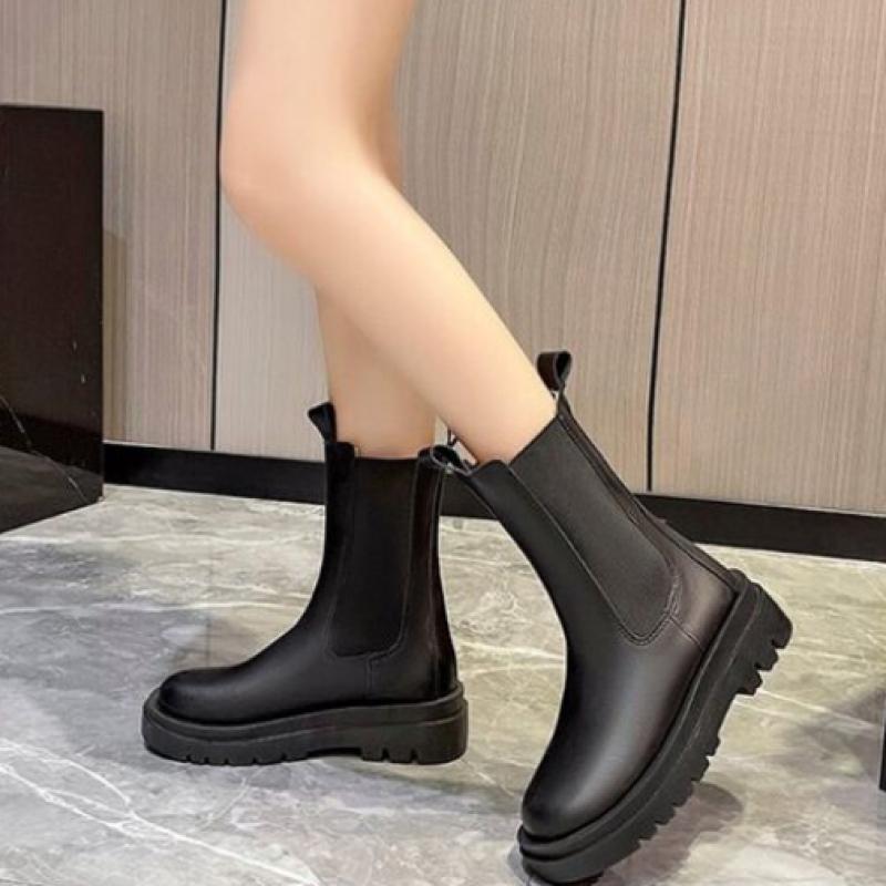 New Arrivals Open Run Women Black Mid Calf Chelsea Boots Lining