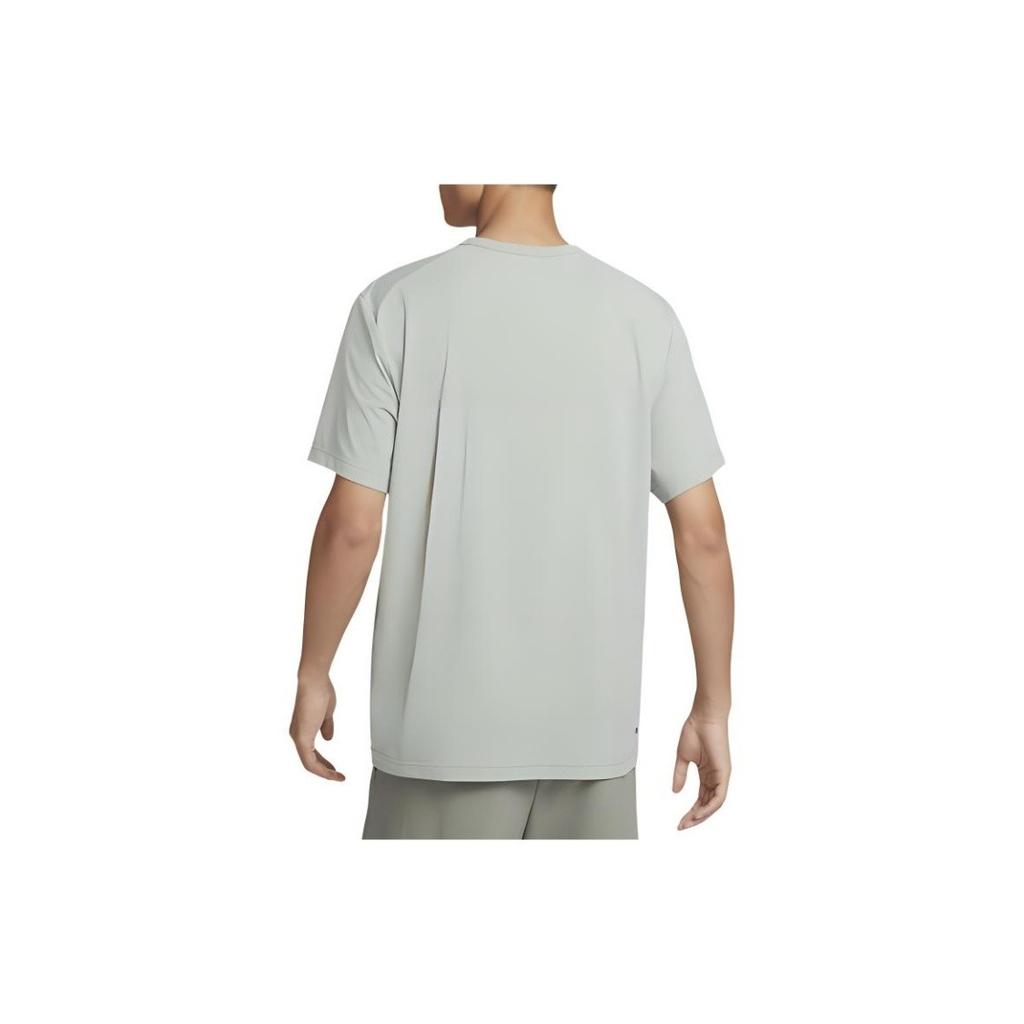 Nike Men's Outdoor Casual Soft Crew Neck Short Sleeve T-Shirt In Green