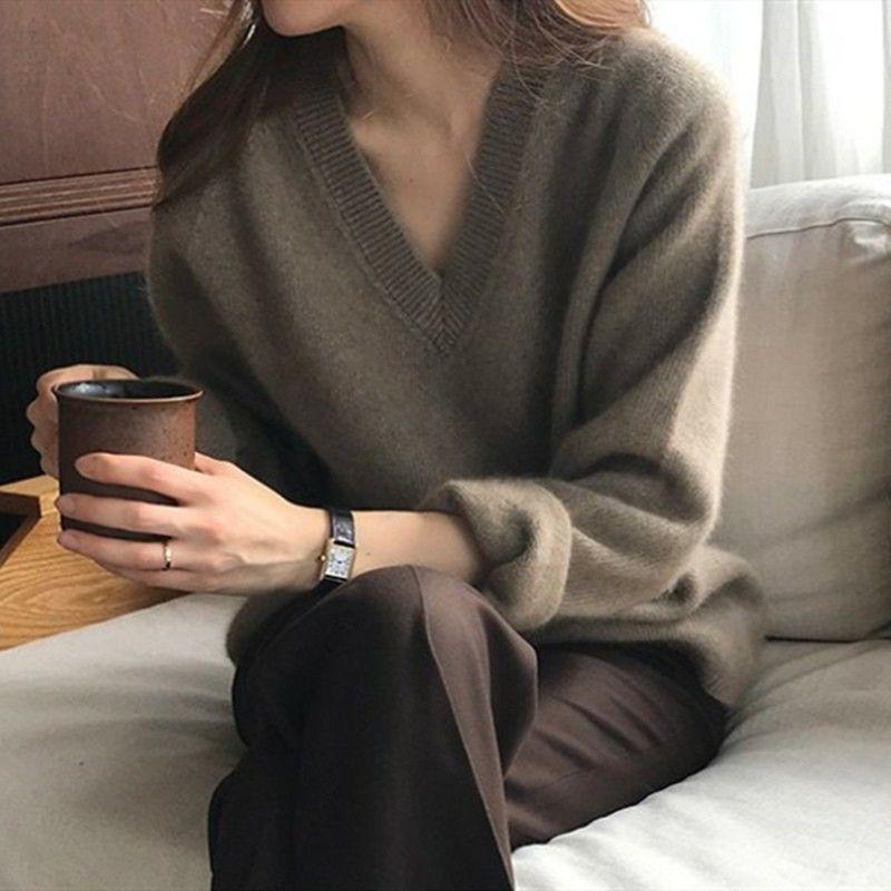 2025 autumn and winter new Korean version of thin casual style women's V-neck simple sweater loose and lazy knitted bottoming shirt women