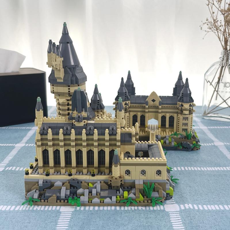 Mikro-Bausteine Hogwarts-Schule Harry Potter Schloss Steine Spielzeug für Jungen Mädchen Kinder Erwachsene Weihnachtsgeschenke DIY-Spielzeug 3000+ Stück