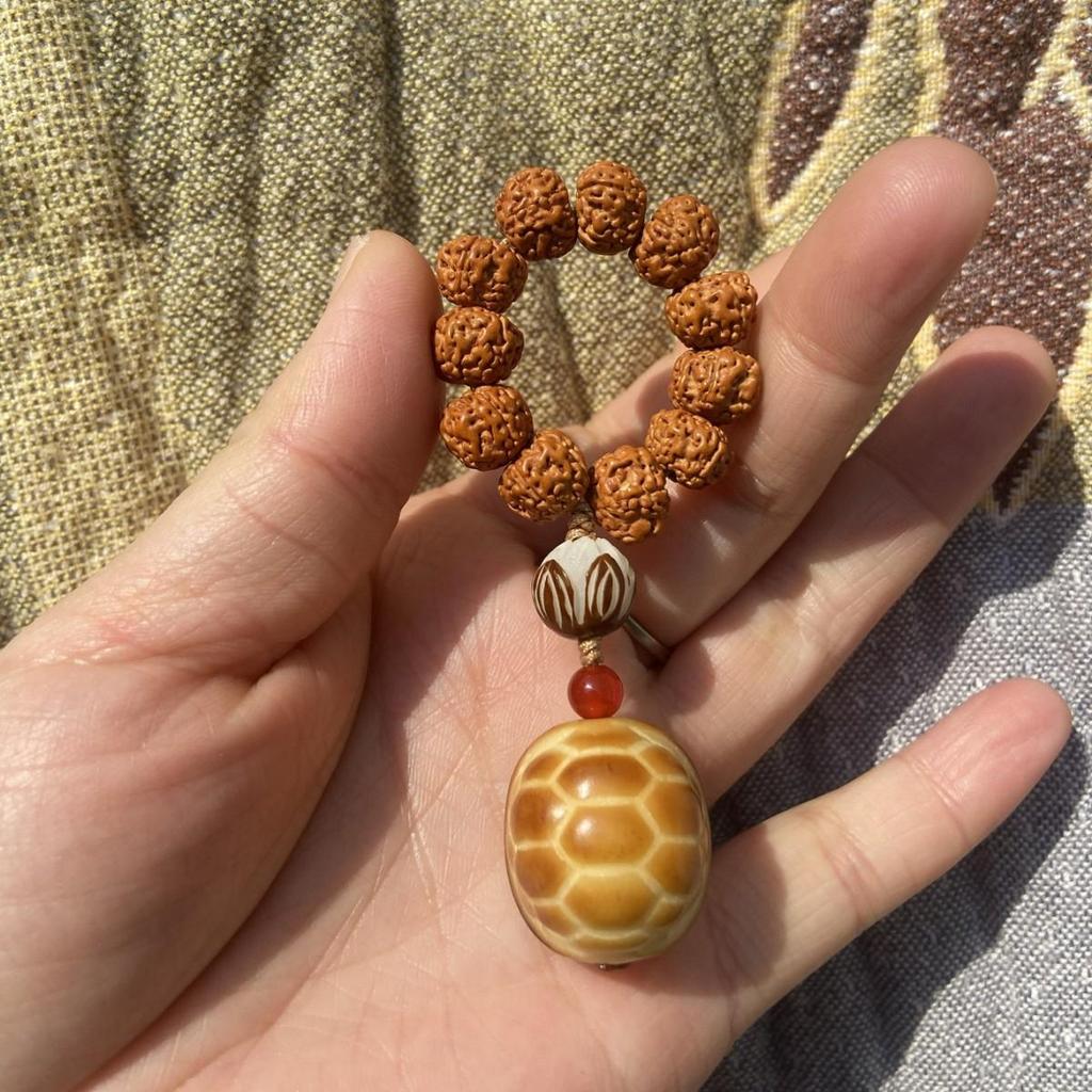 Xianci Wenwan Gourd Keychain & Car Pendant: Fortune and Blessing Charm for Men and Women